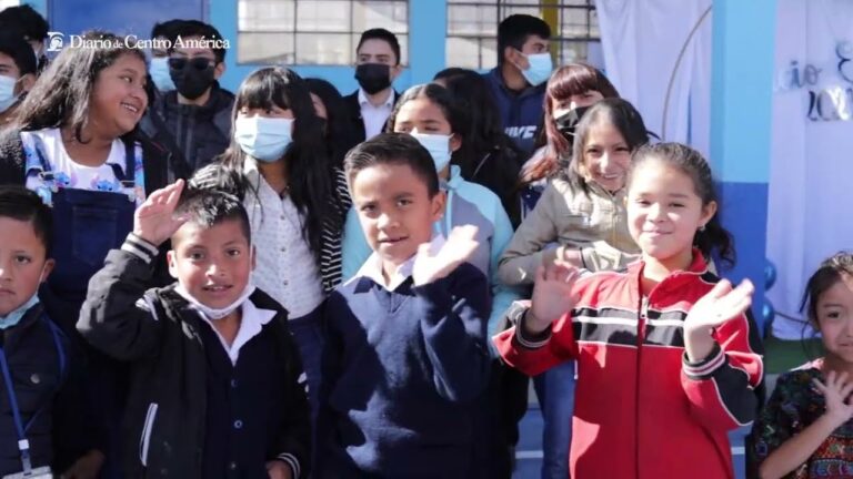 Promoviendo el Multiling&uuml;ismo en la Educaci&oacute;n: Claves y Estrategias