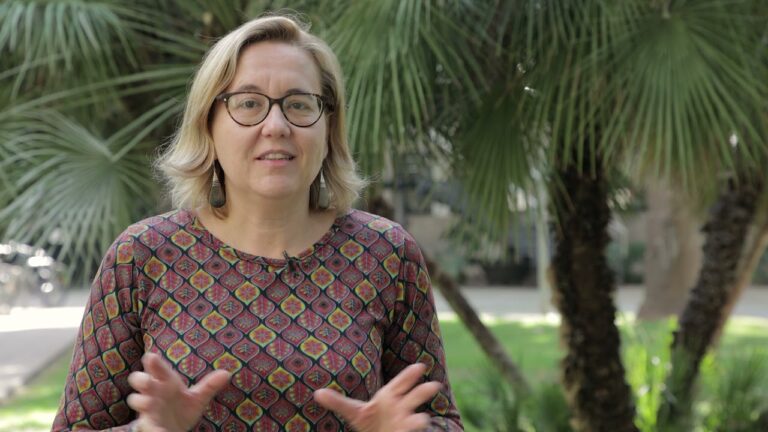 Impacto de las Pol&iacute;ticas Educativas en la Sociedad