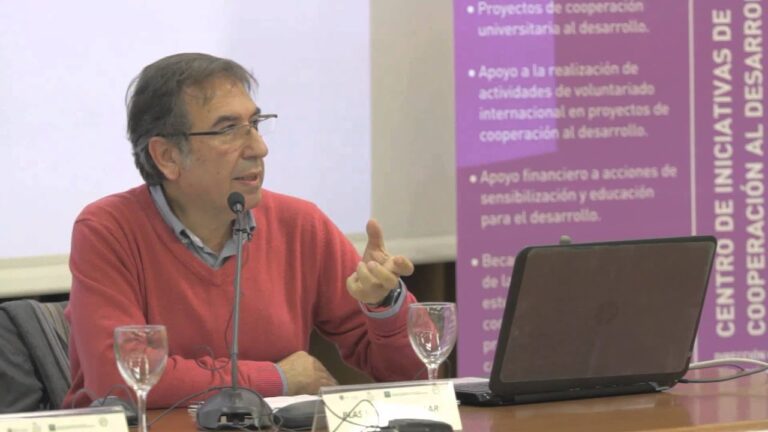 Transformaci&oacute;n Social mediante la Educaci&oacute;n Cr&iacute;tica