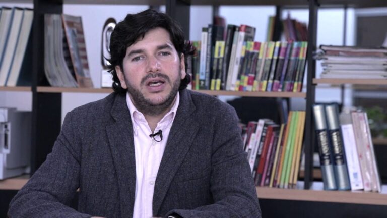 Optimizaci&oacute;n de la Tecnolog&iacute;a Educativa en el Curr&iacute;culo Escolar