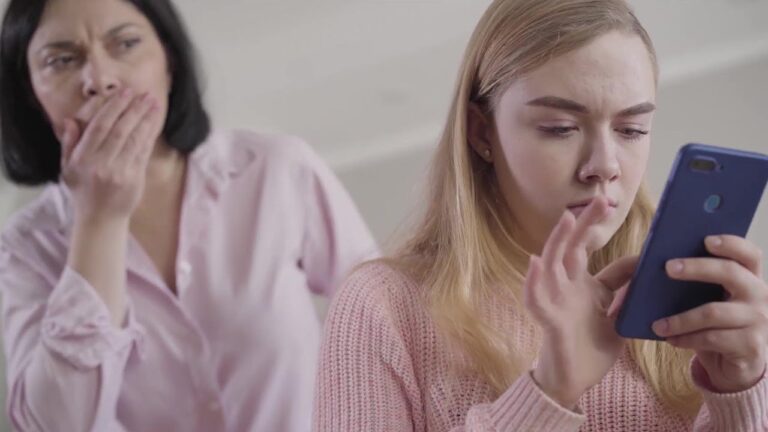 Conciencia Medi&aacute;tica y Consumo Responsable: Un Enfoque Pr&aacute;ctico